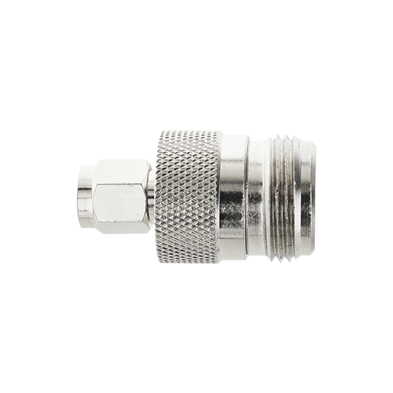 971-156 Adaptador en Linea de Conector SMA Macho a N Hembra.