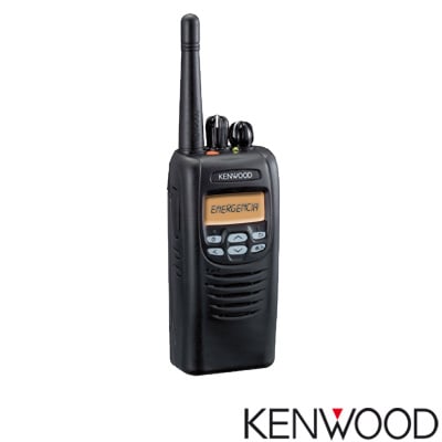 NX-300-K5 380-400MHz, Digital NXDN/Analógico, 5 Watts, 512 Canales, Botón de Emergencia, Incluye Batería, Antena, cargador y clip.