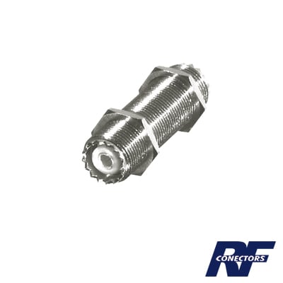 RFU-537 Adaptador Pasamuros de Doble UHF Hembra (SO-239), Montaje para Panel con Rosca Estándar.