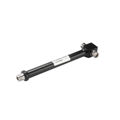 Divisor de Potencia RF 3 Vías / 698-2700 MHz / 200 W / Conectores N-Hembra / Baja Pérdida ≤ 0.45 dB / IP65 / Cavidad de Aluminio